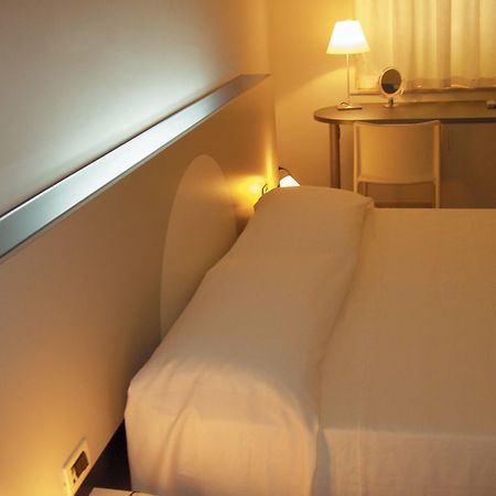 Hotel Rainbow Палермо Экстерьер фото