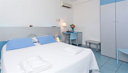 Hotel Rainbow Палермо Экстерьер фото