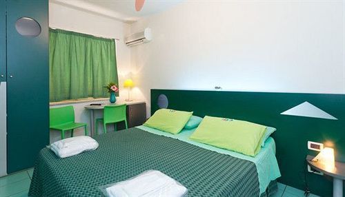 Hotel Rainbow Палермо Экстерьер фото